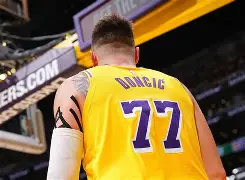 爱游戏-包含东契奇连续三场比赛得分超过状态火爆C罗在中国队比赛中关键助攻，C罗在TL比赛中出色防守看傻球迷的词条